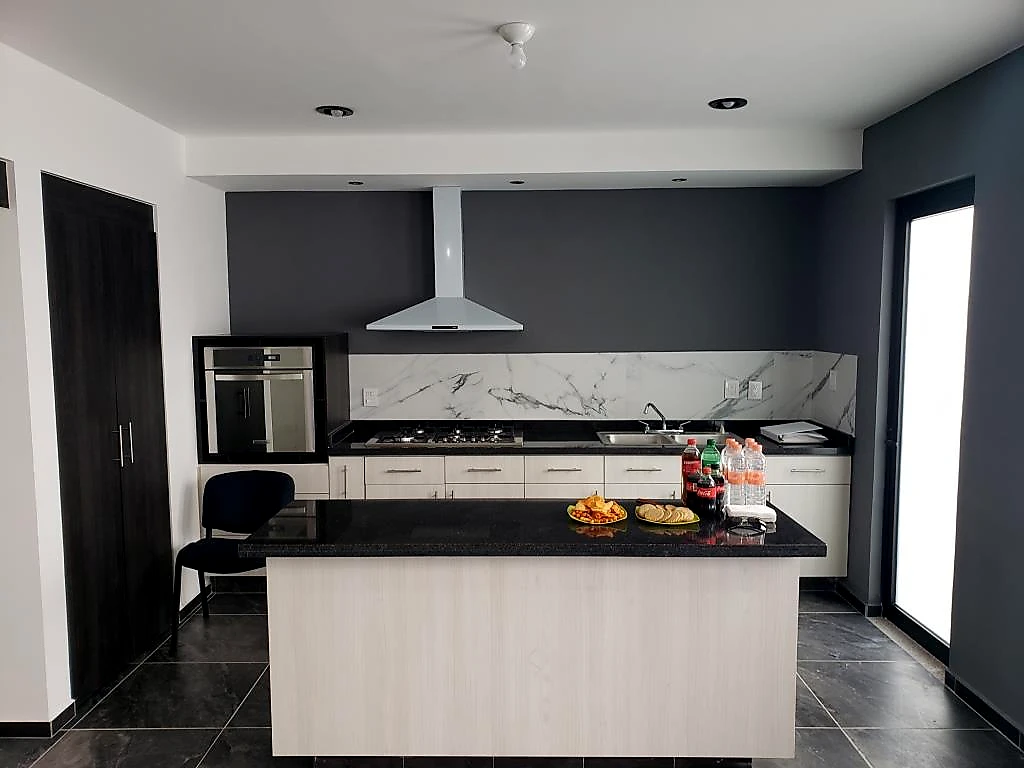 Constructora Querétaro - Cocina Funcional y Elegante